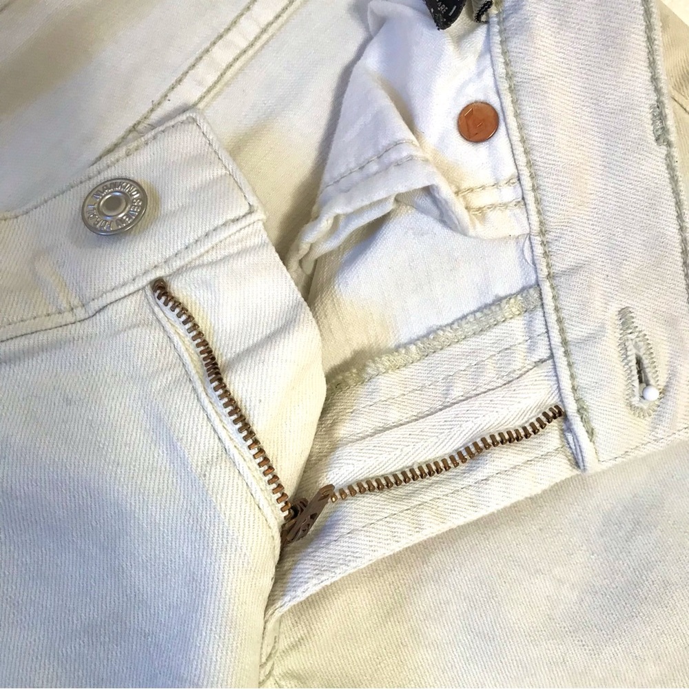 7 For All Mankind Light Wash Skinny Jeans - Picture 9 of 16